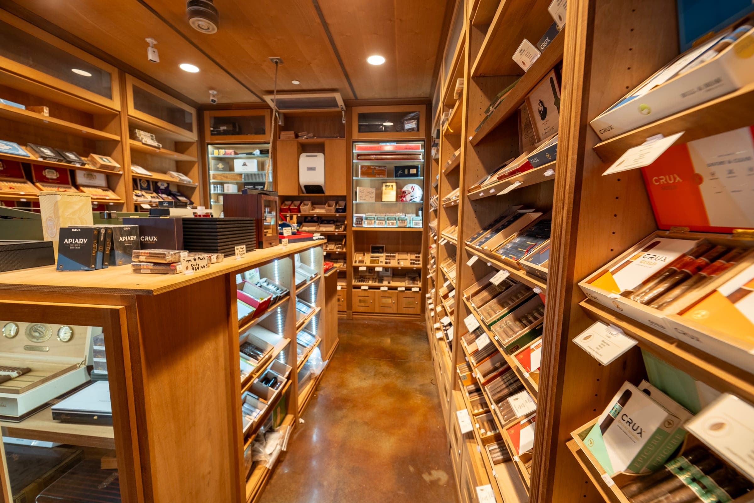 Capital Cigar Lounge — NVAR Studios commercial photography — A7404330 HDR
