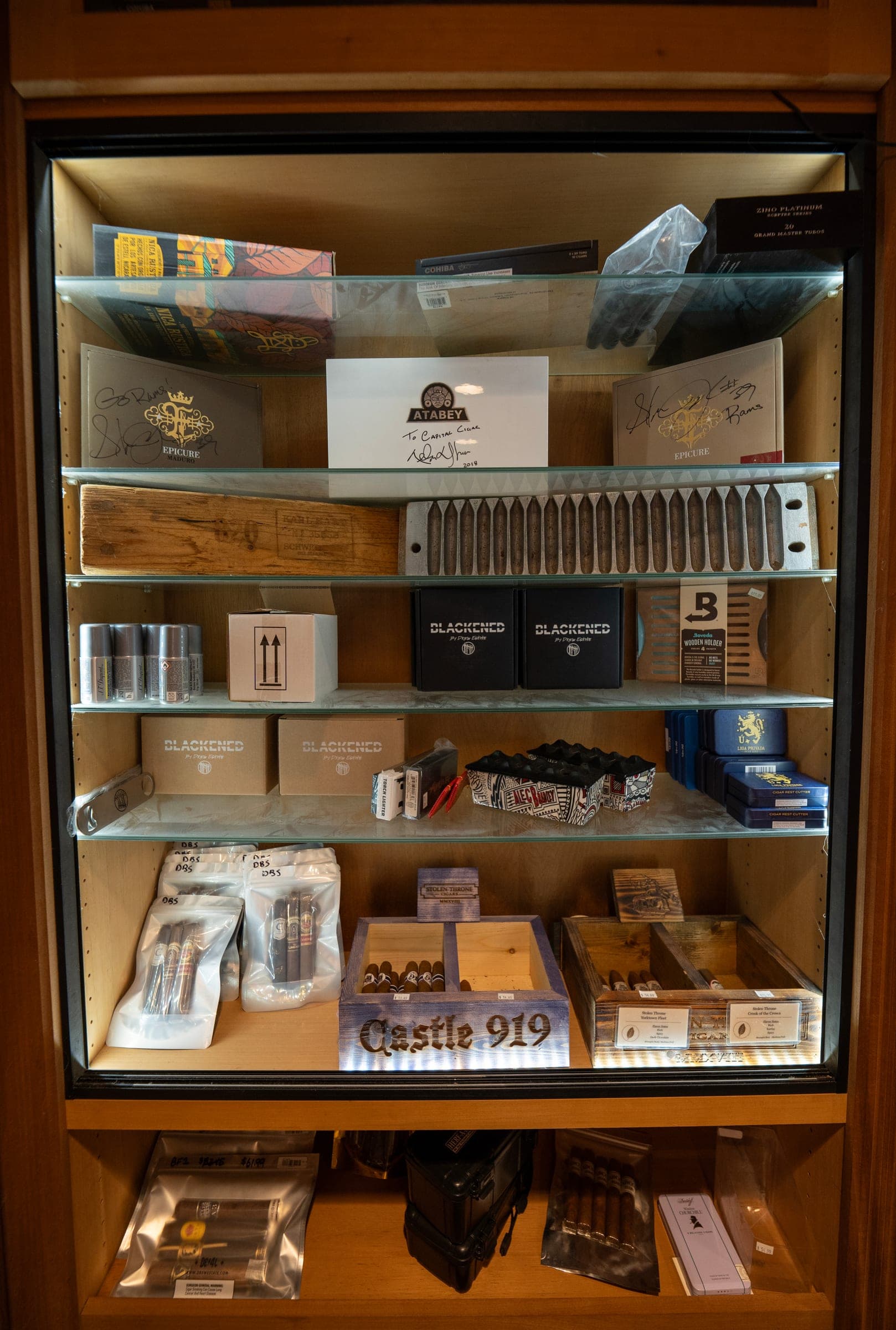 Capital Cigar Lounge — NVAR Studios commercial photography — A7404367