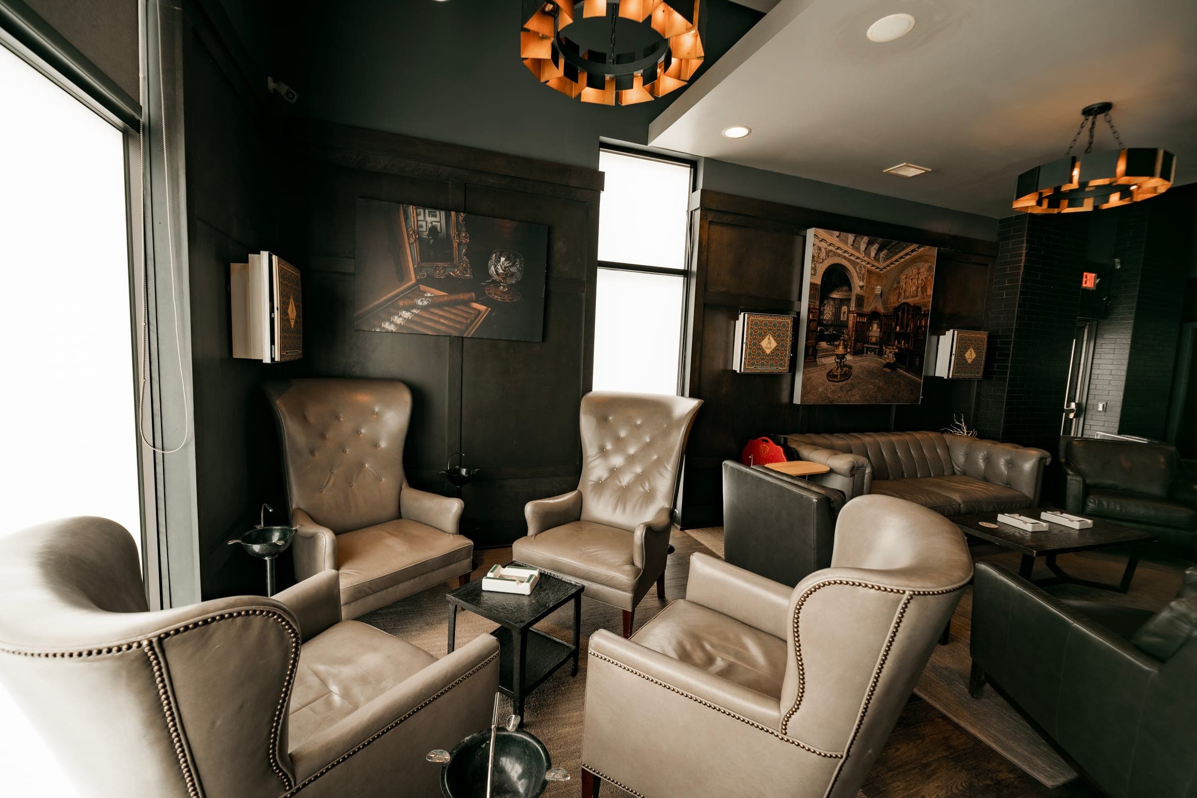 Capital Cigar Lounge — NVAR Studios commercial photography — A7404422 HDR