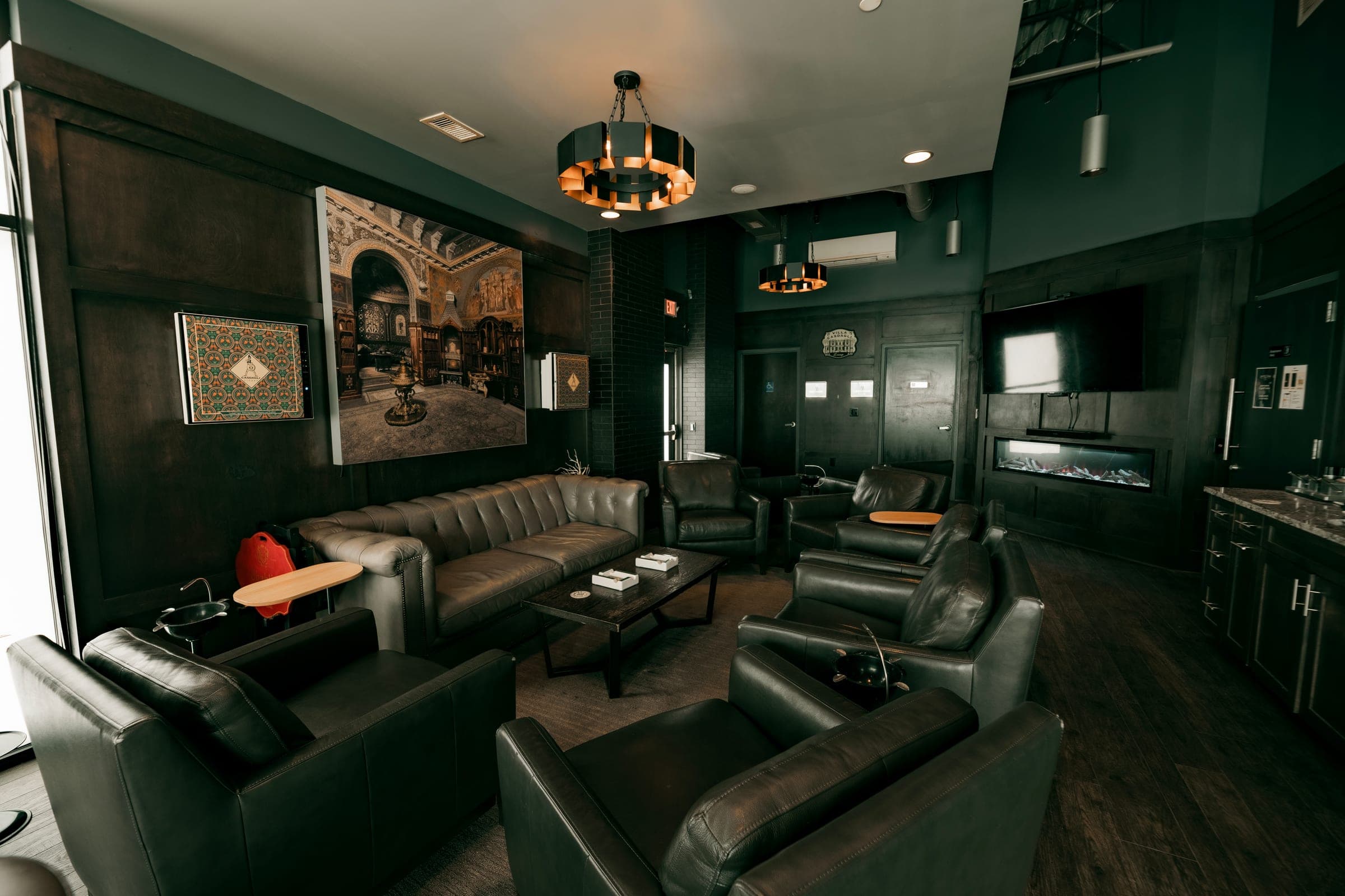 Capital Cigar Lounge — NVAR Studios commercial photography — A7404426 HDR