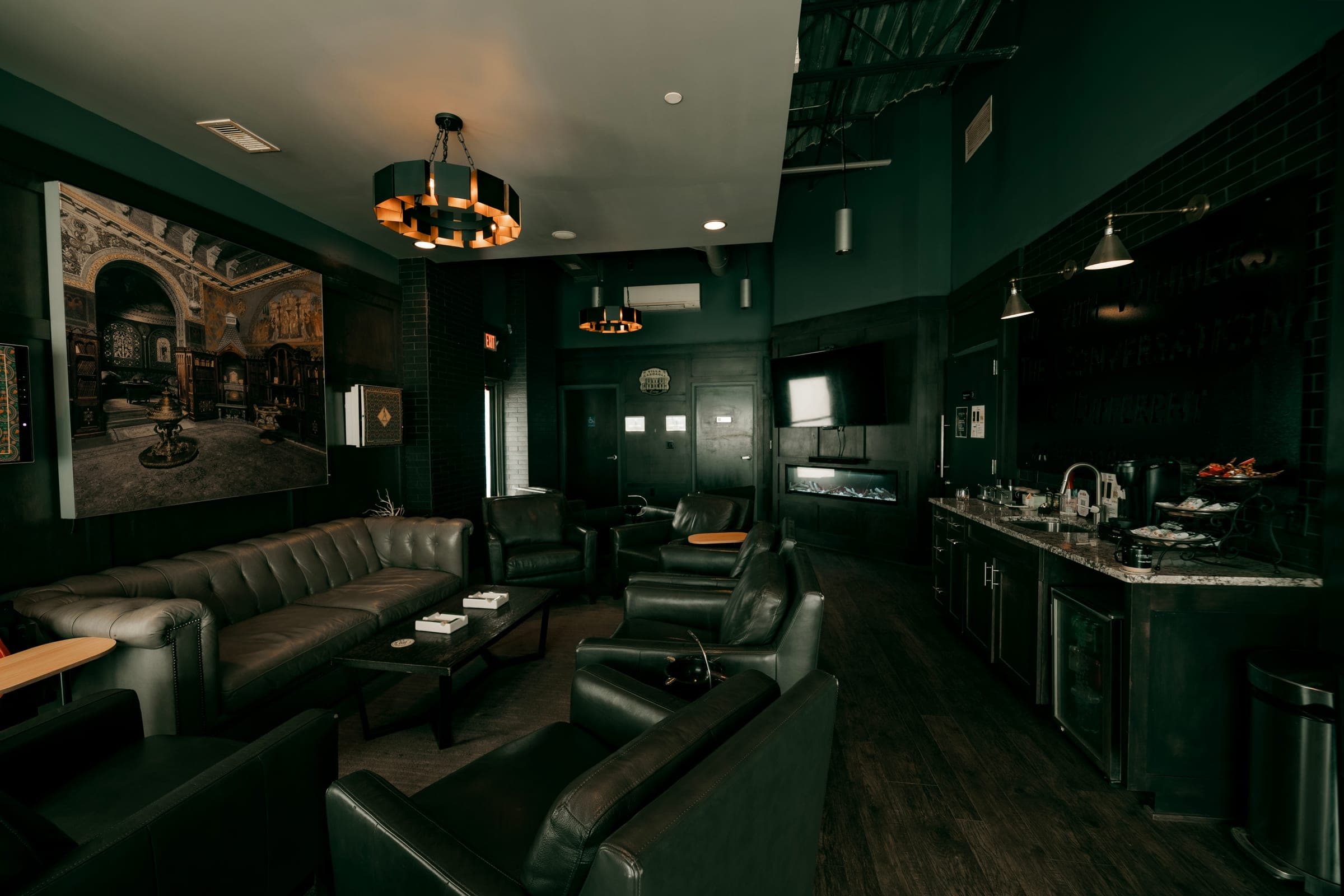 Capital Cigar Lounge — NVAR Studios commercial photography — A7404436 HDR