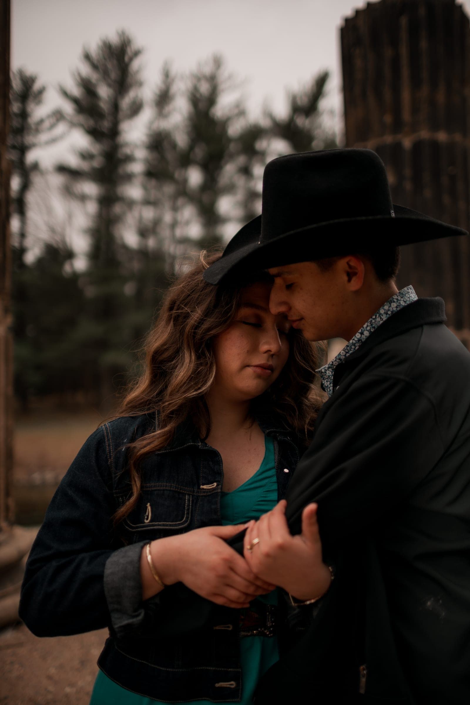 Couples photography in Lincoln, Nebraska by NVAR Studios — A7400393