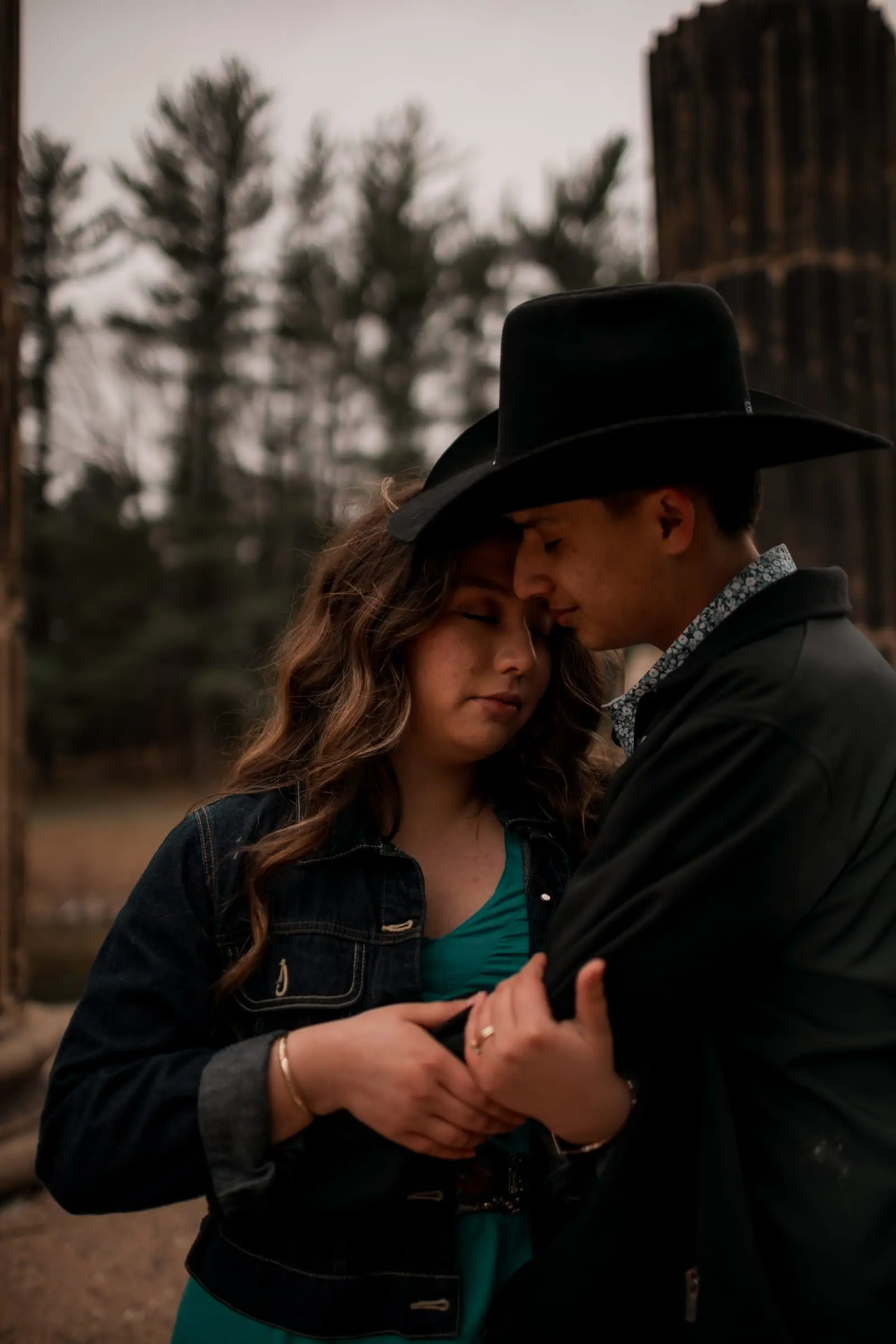 Couples photography in Lincoln, Nebraska by NVAR Studios — image 13