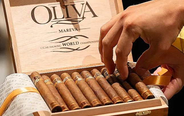 Box of official Oliva Mareva competition cigars for the Cigar Smoking World Championship